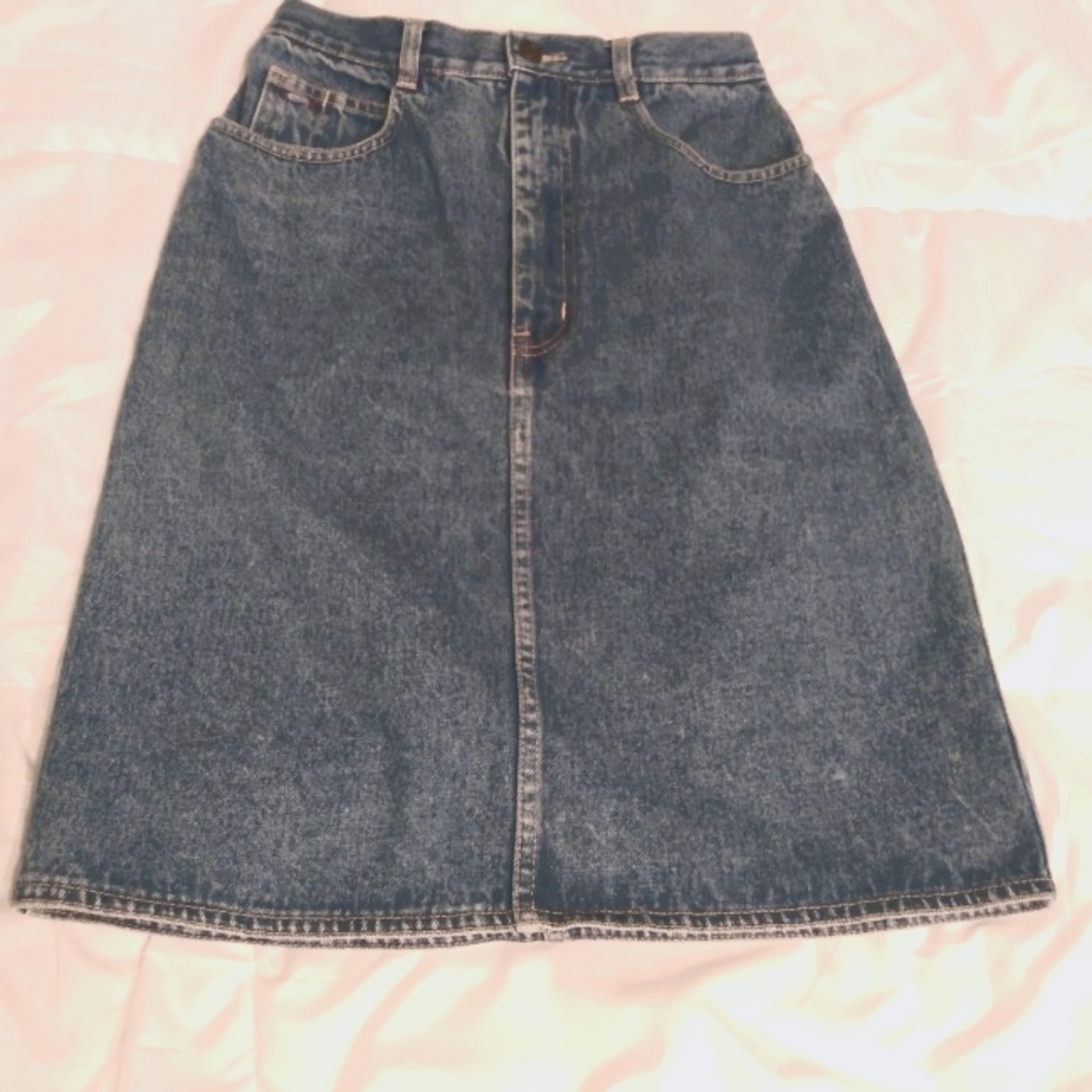 Women's Vintage Sz 8 but fits like a Sz 3?? Coca-Cola Stonewashed Denim Skirt.